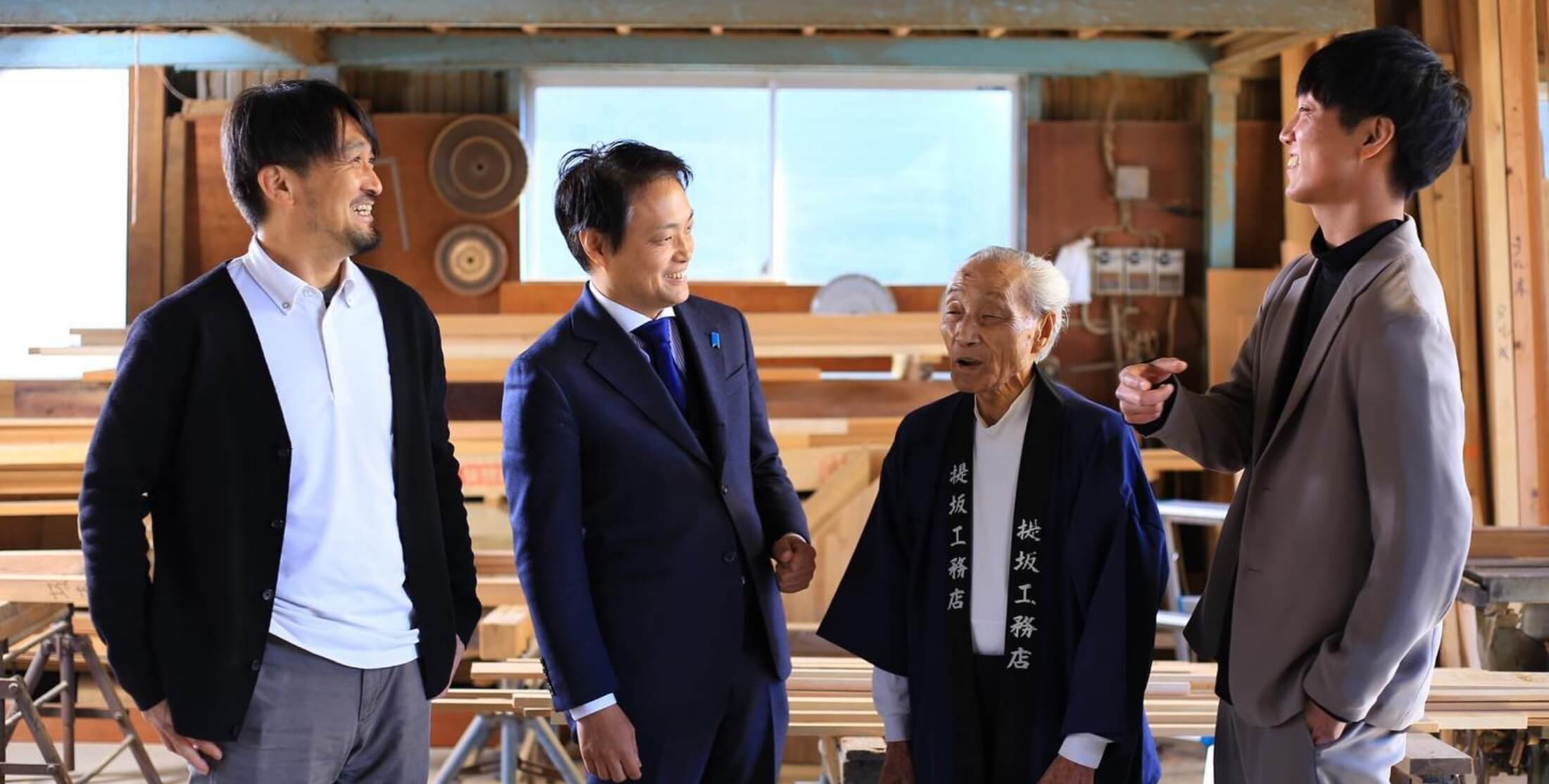 本物の職人が、本物の木の家を建てます