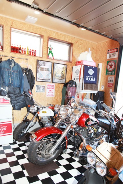 バイクガレージのある家の写真3
