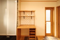 離れのような部屋がある家の写真9