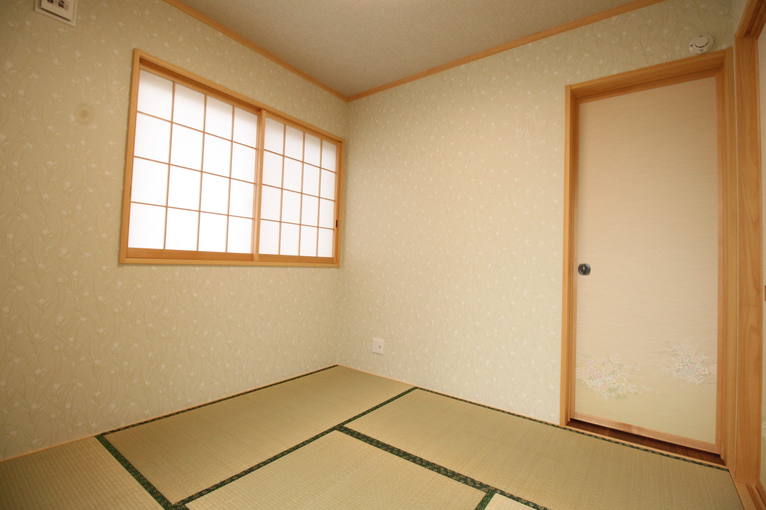 変形地を利用した離れのある家の写真4