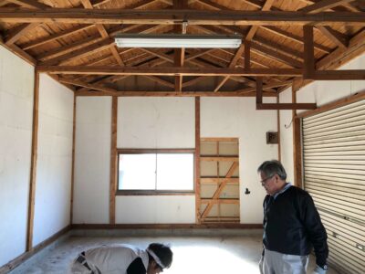 水道屋さんの倉庫を店舗に改装中です！