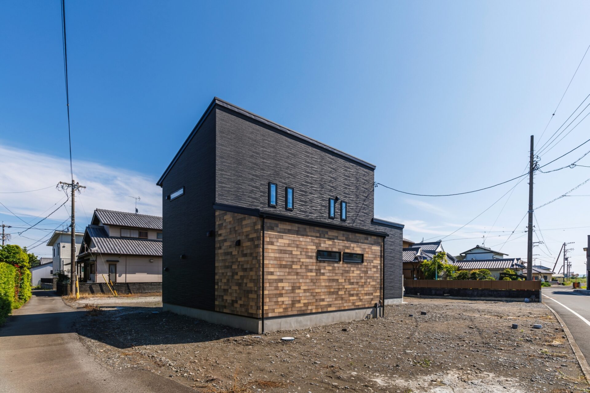 明るいリビングが嬉しい海辺に建つこだわりの二階家の写真13