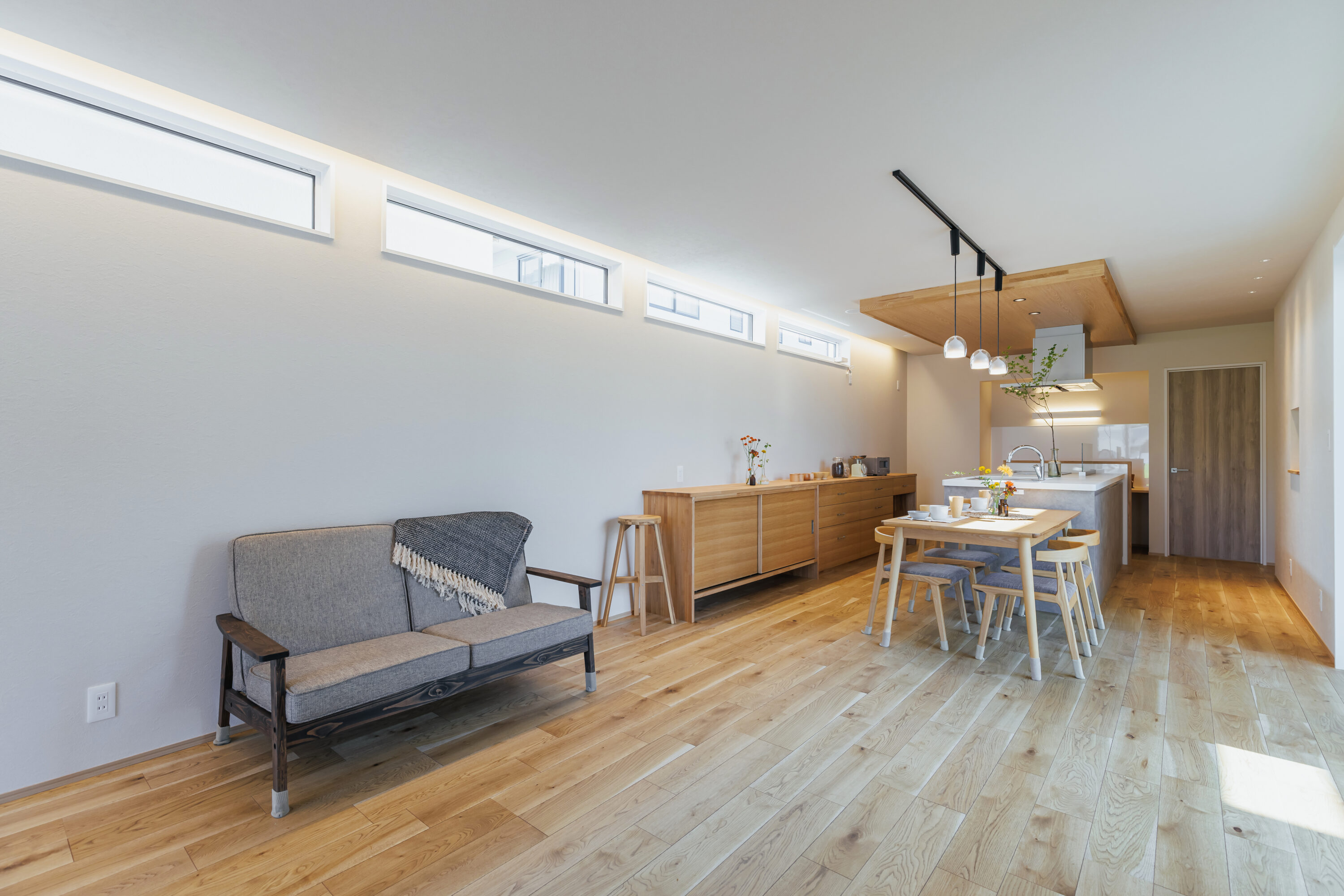 三角屋根がかわいいナチュラルウッディーなお家の写真11