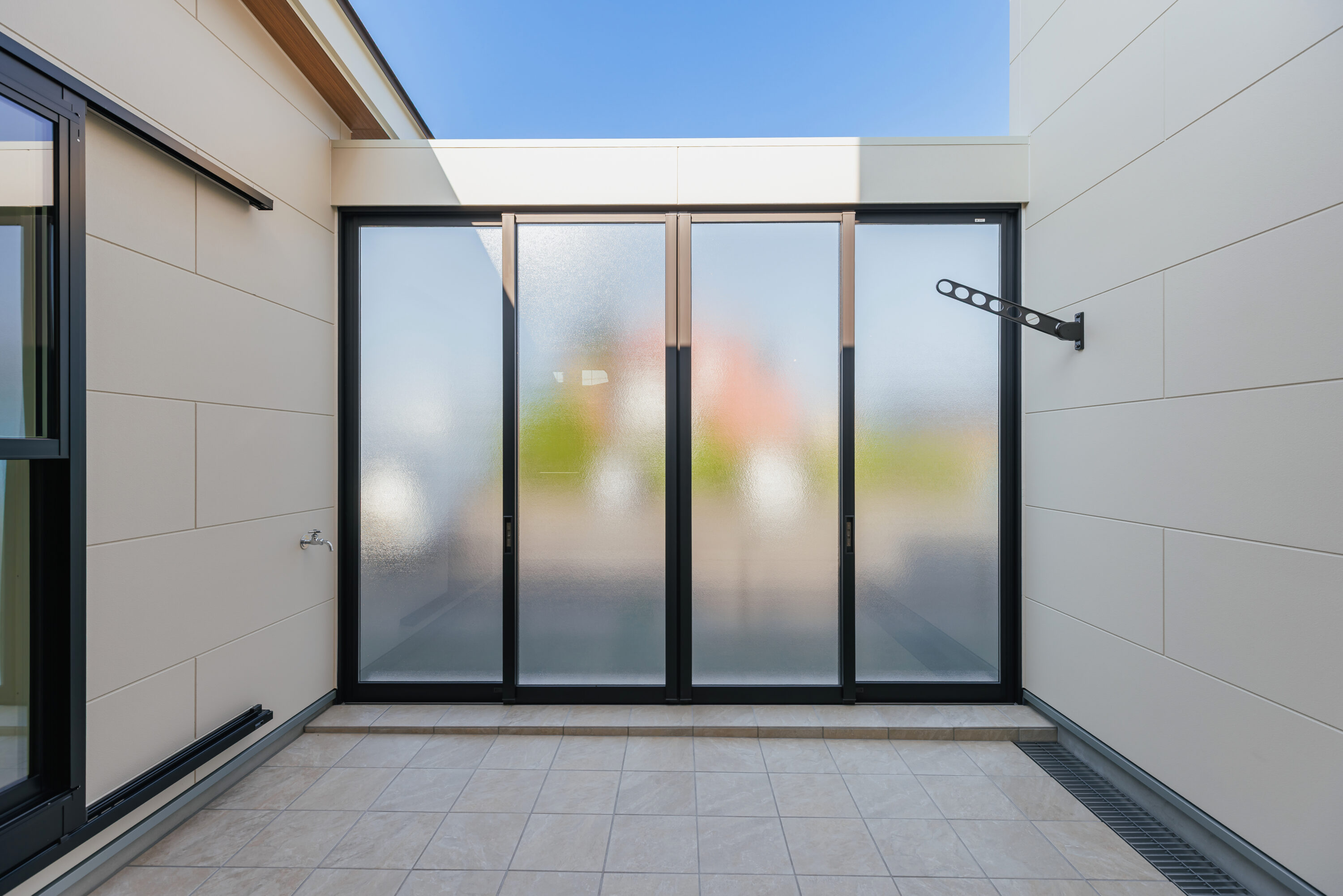 三角屋根がかわいいナチュラルウッディーなお家の写真9