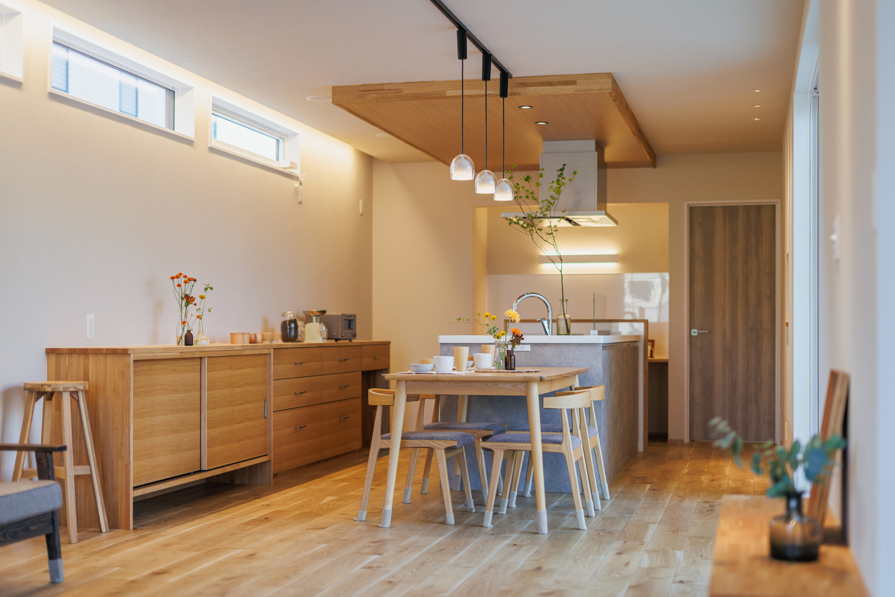 三角屋根がかわいいナチュラルウッディーなお家の写真3