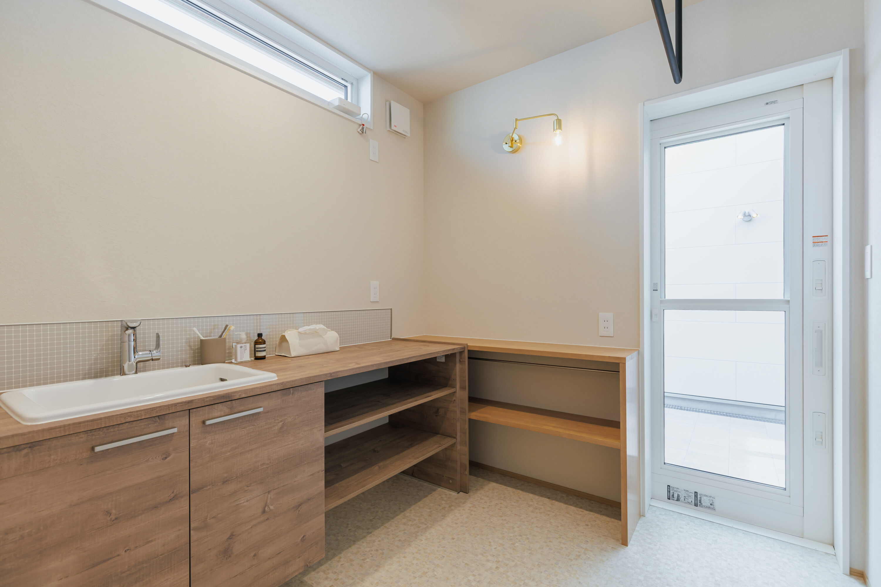 三角屋根がかわいいナチュラルウッディーなお家の写真17